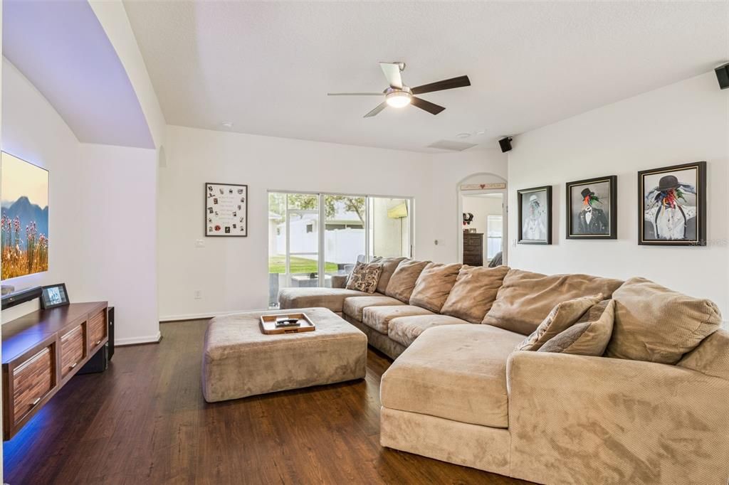 For Sale: $515,000 (4 beds, 3 baths, 2677 Square Feet)