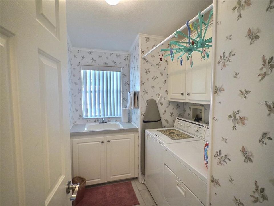 For Rent: $2,500 (3 beds, 2 baths, 1529 Square Feet)