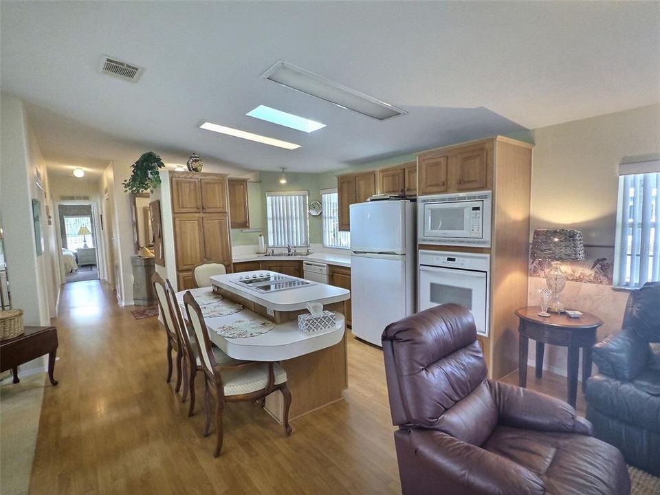 For Rent: $2,500 (3 beds, 2 baths, 1529 Square Feet)