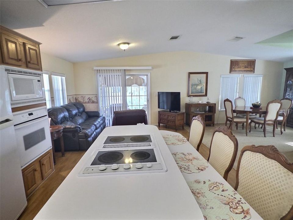 For Rent: $2,500 (3 beds, 2 baths, 1529 Square Feet)
