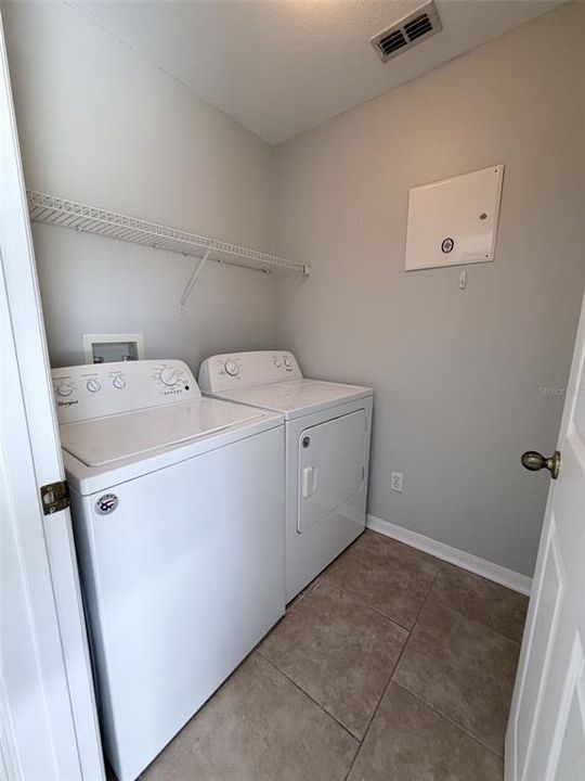 For Rent: $2,600 (3 beds, 2 baths, 1684 Square Feet)