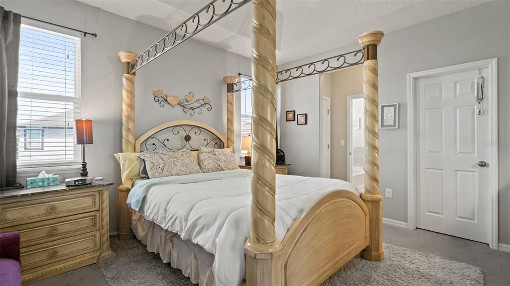 На продажу: $429,000 (3 спален, 2 ванн, 1949 Квадратных фут)