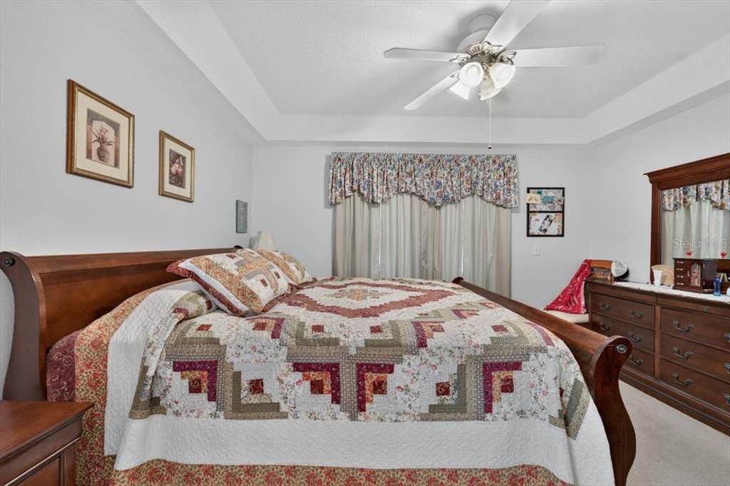 En Venta: $399,000 (4 camas, 2 baños, 2012 Pies cuadrados)