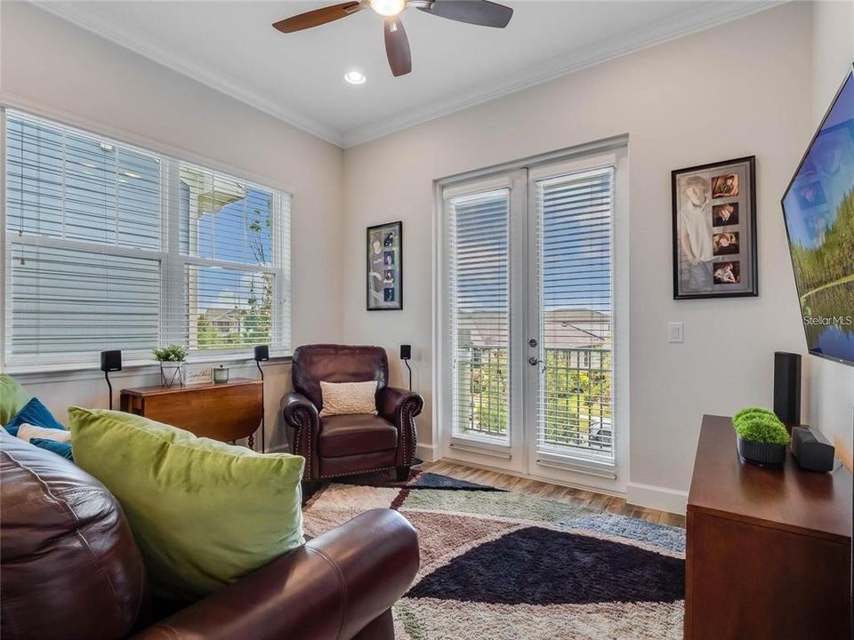 For Rent: $3,495 (3 beds, 2 baths, 2006 Square Feet)