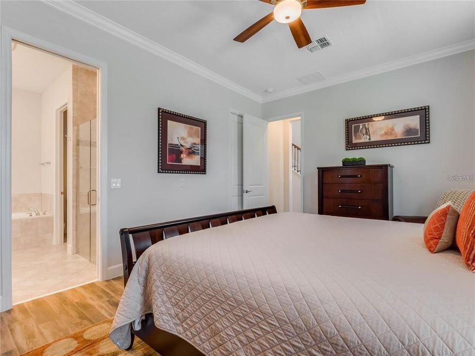 For Rent: $3,495 (3 beds, 2 baths, 2006 Square Feet)