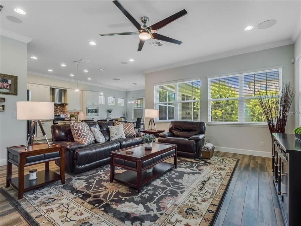 For Rent: $3,495 (3 beds, 2 baths, 2006 Square Feet)