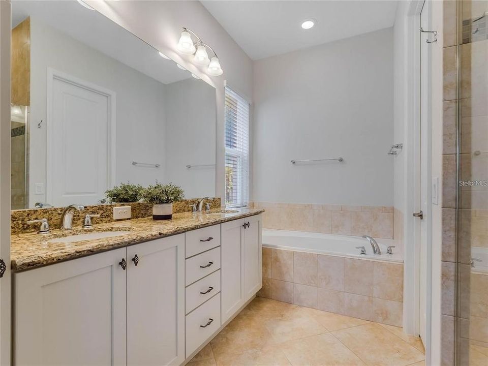 For Rent: $3,495 (3 beds, 2 baths, 2006 Square Feet)