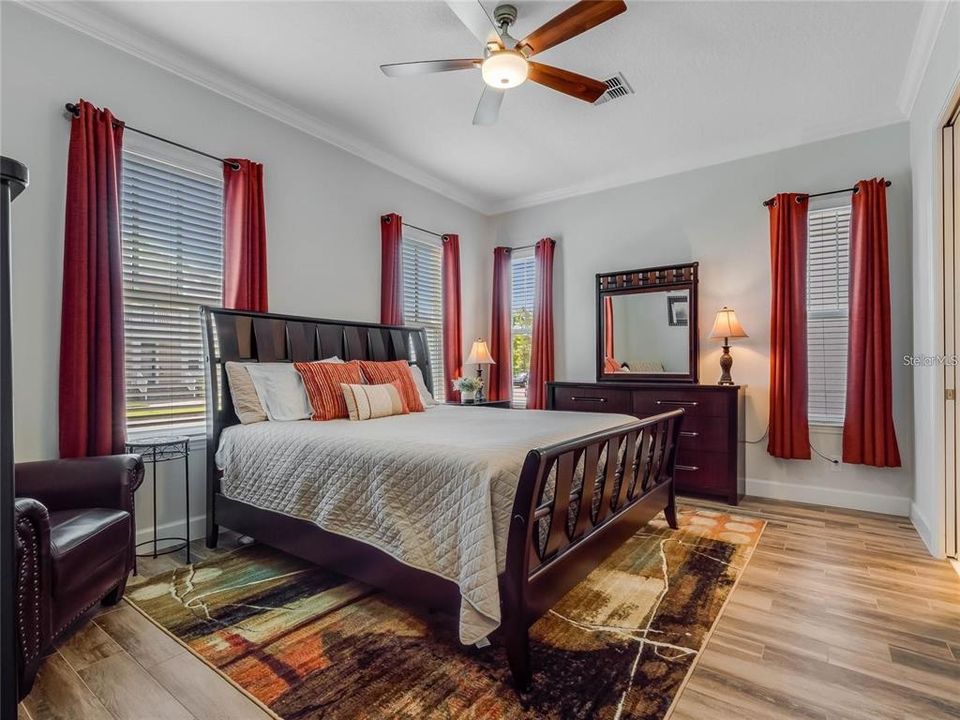 For Rent: $3,495 (3 beds, 2 baths, 2006 Square Feet)