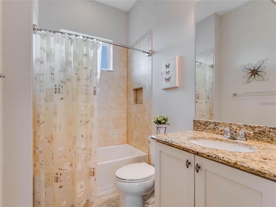 For Rent: $3,495 (3 beds, 2 baths, 2006 Square Feet)