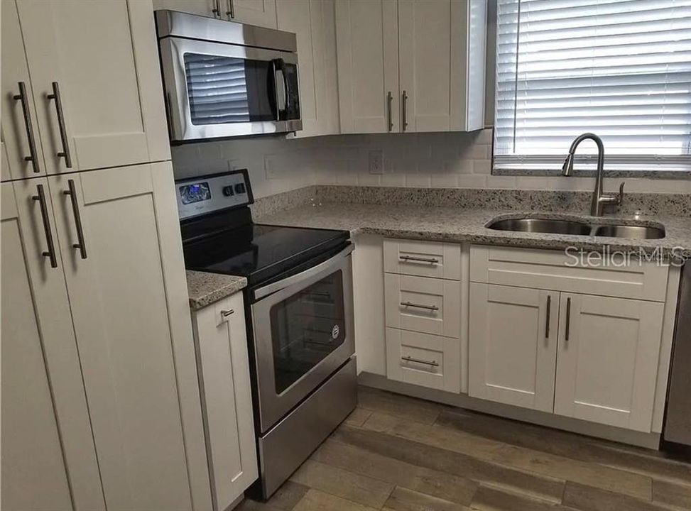 For Sale: $565,000 (4 beds, 3 baths, 2350 Square Feet)