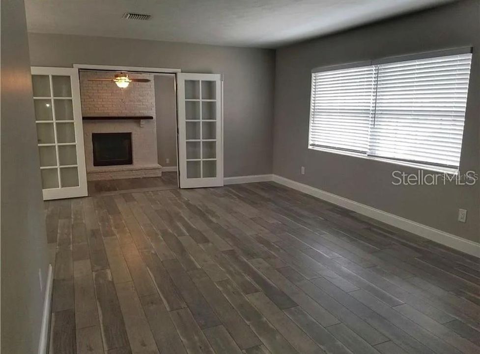 For Sale: $565,000 (4 beds, 3 baths, 2350 Square Feet)