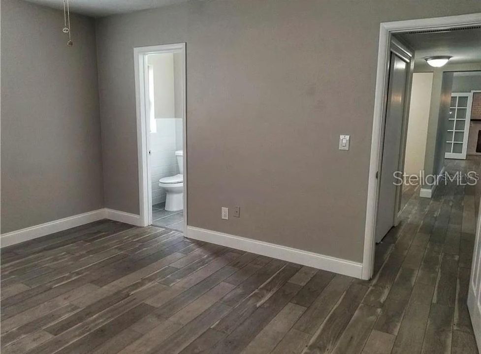 For Sale: $565,000 (4 beds, 3 baths, 2350 Square Feet)