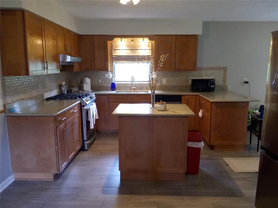 En Venta: $269,900 (3 camas, 2 baños, 1458 Pies cuadrados)