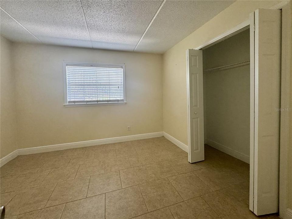 For Sale: $139,000 (2 beds, 1 baths, 702 Square Feet)