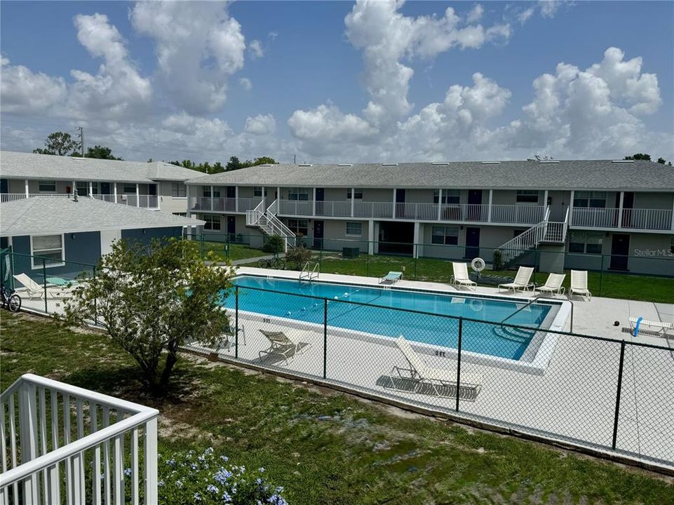 For Sale: $139,000 (2 beds, 1 baths, 702 Square Feet)