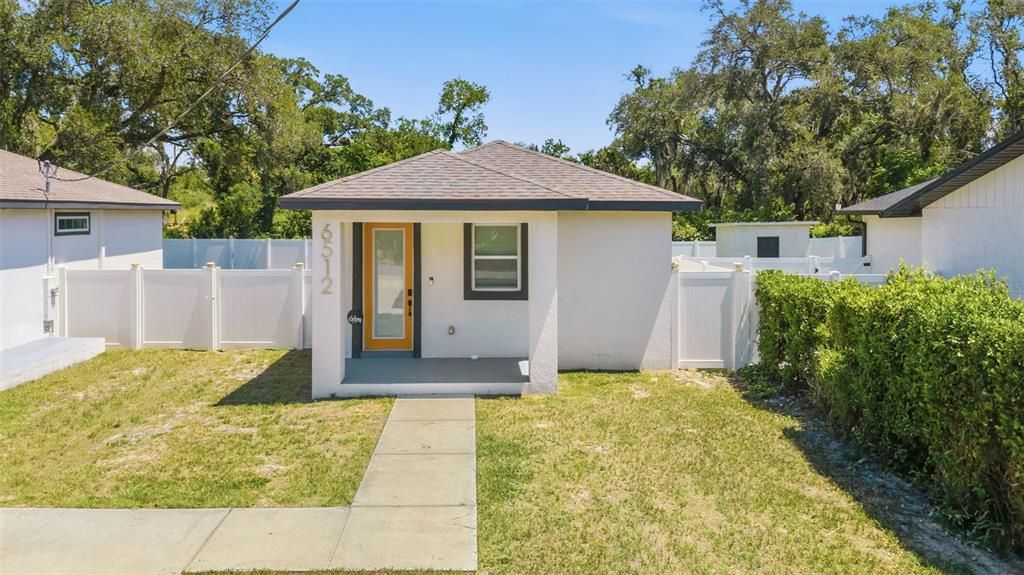 En Venta: $595,000 (4 camas, 3 baños, 2179 Pies cuadrados)