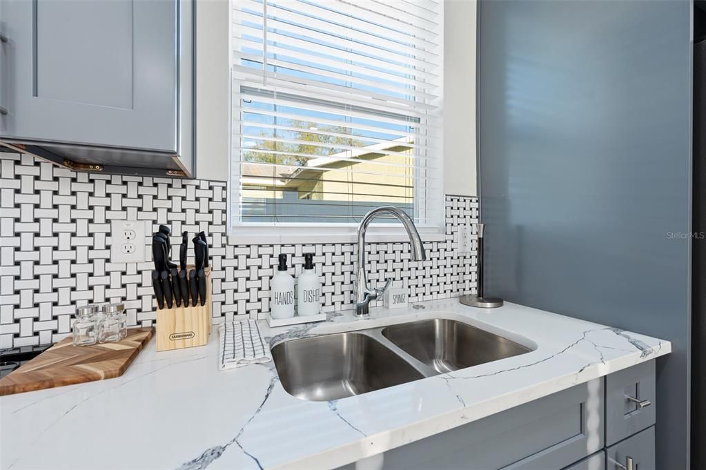En Venta: $595,000 (4 camas, 3 baños, 2179 Pies cuadrados)