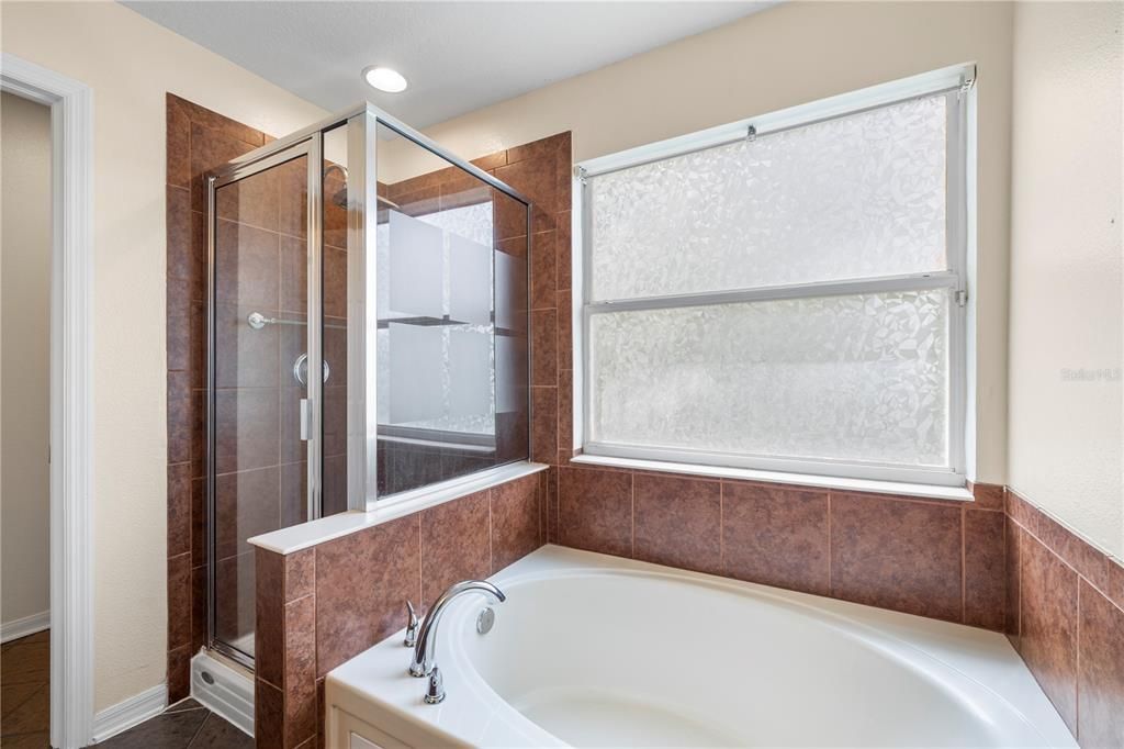 На продажу: $415,000 (4 спален, 2 ванн, 2180 Квадратных фут)
