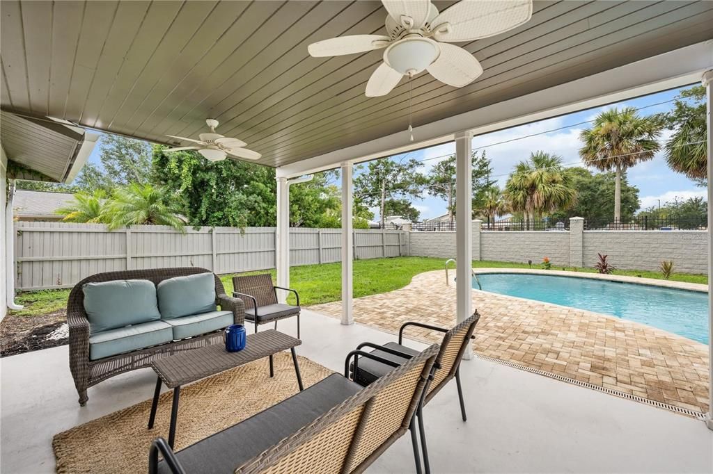 For Sale: $729,900 (4 beds, 2 baths, 1764 Square Feet)