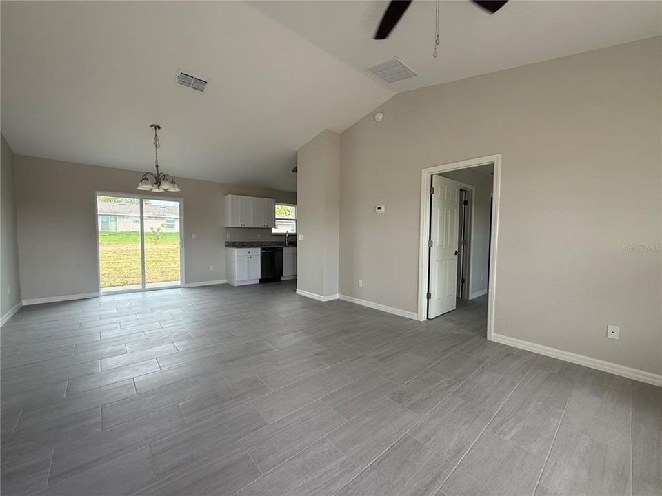 For Sale: $209,900 (3 beds, 2 baths, 1232 Square Feet)
