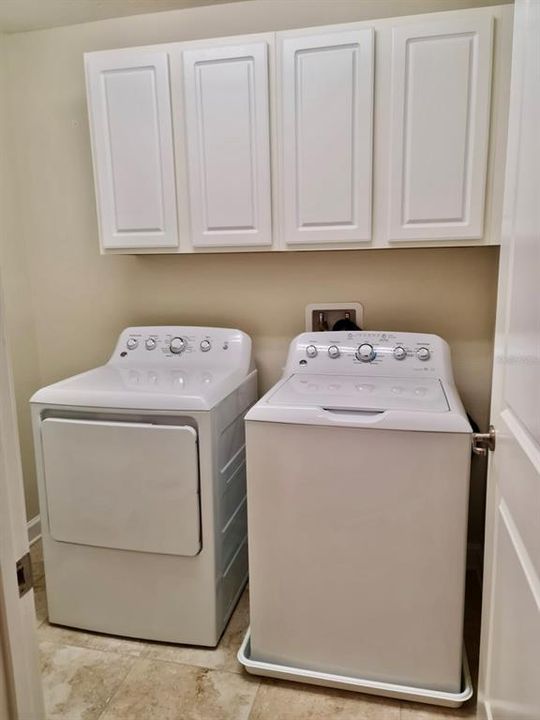 В аренду: $2,950 (4 спален, 2 ванн, 2346 Квадратных фут)