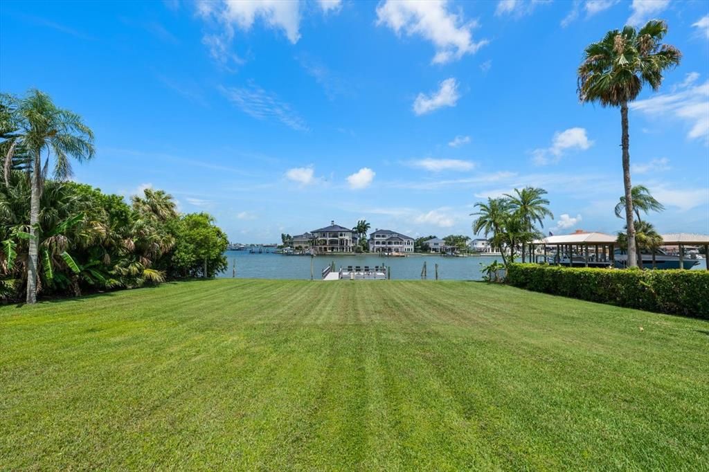 For Sale: $3,999,000 (5 beds, 5 baths, 4786 Square Feet)