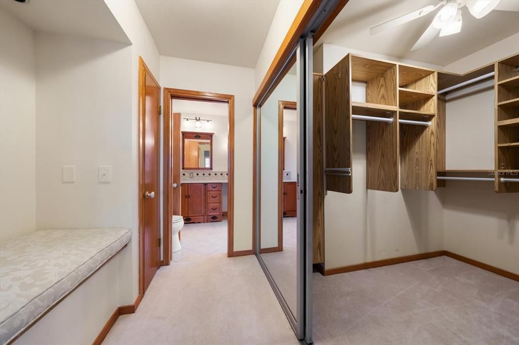 For Sale: $3,999,000 (5 beds, 5 baths, 4786 Square Feet)
