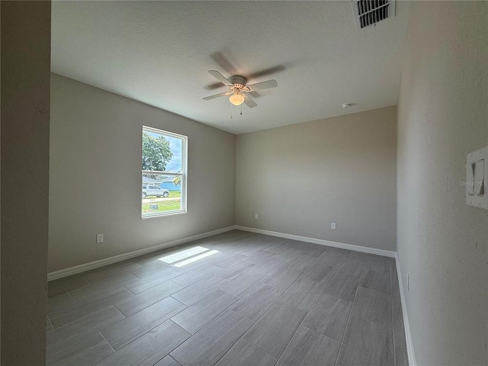 For Sale: $209,900 (3 beds, 2 baths, 1232 Square Feet)