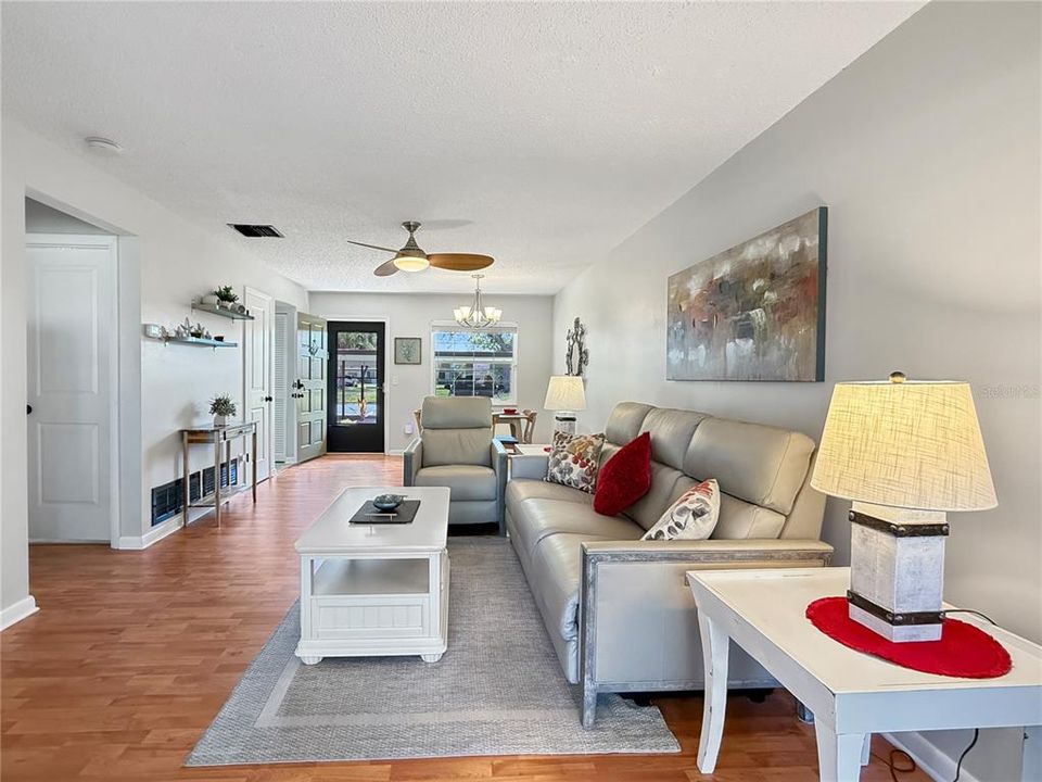 Activo con contrato: $132,500 (1 camas, 1 baños, 645 Pies cuadrados)