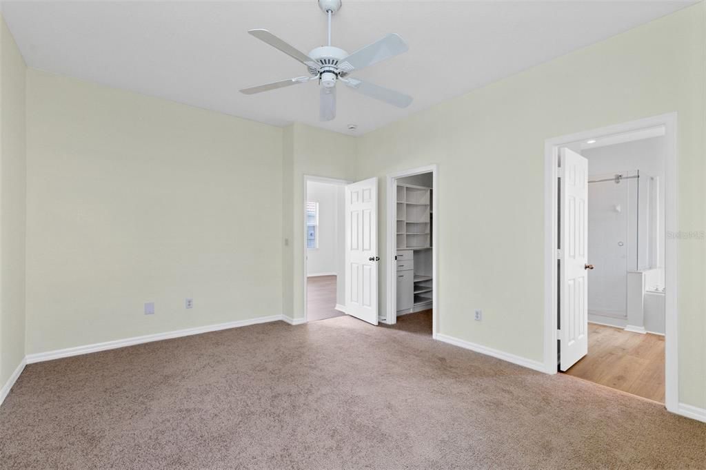 For Sale: $525,000 (4 beds, 2 baths, 2416 Square Feet)