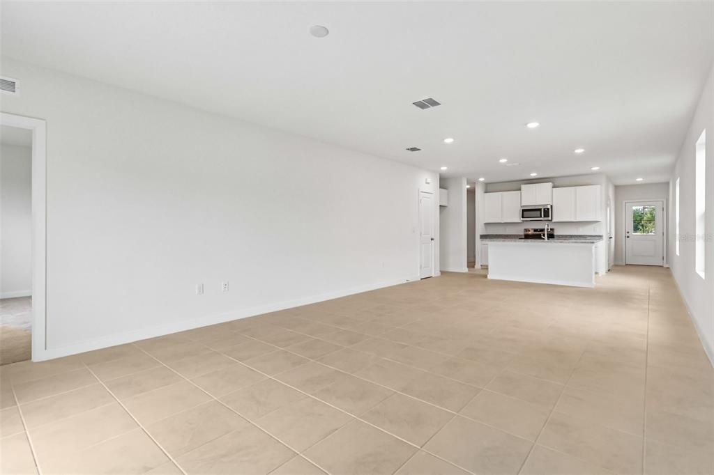 En Venta: $302,590 (4 camas, 2 baños, 1624 Pies cuadrados)