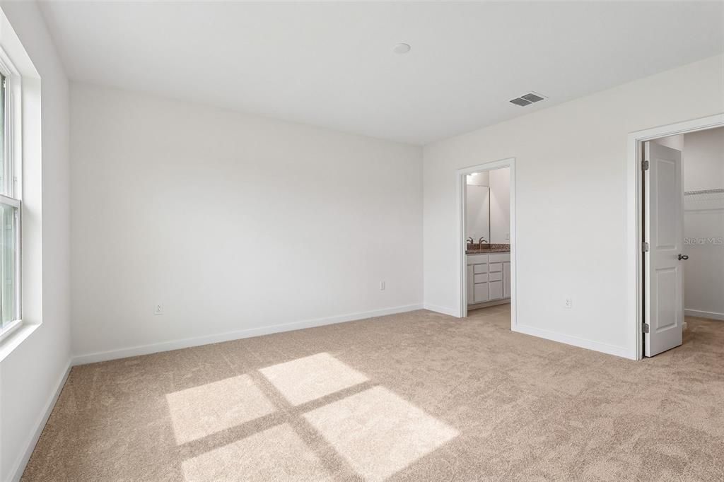 En Venta: $302,590 (4 camas, 2 baños, 1624 Pies cuadrados)