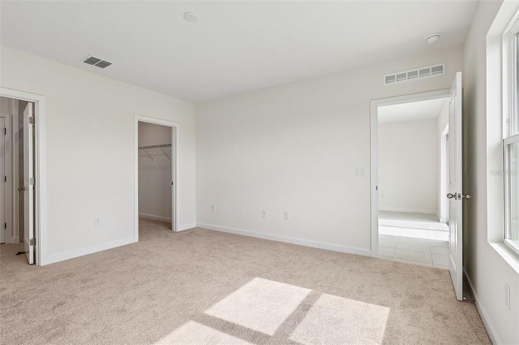 En Venta: $302,590 (4 camas, 2 baños, 1624 Pies cuadrados)