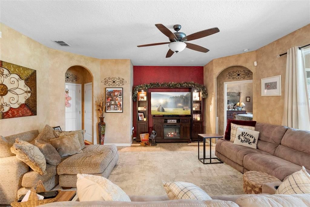 For Sale: $610,000 (4 beds, 3 baths, 2731 Square Feet)
