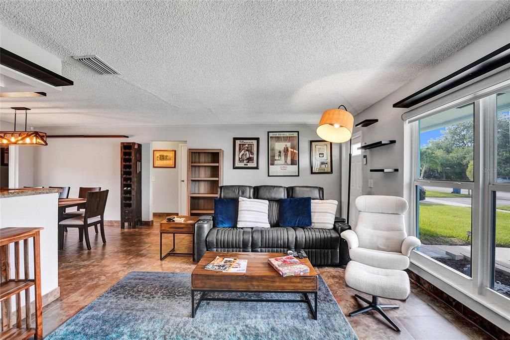 En Venta: $620,000 (2 camas, 2 baños, 1548 Pies cuadrados)