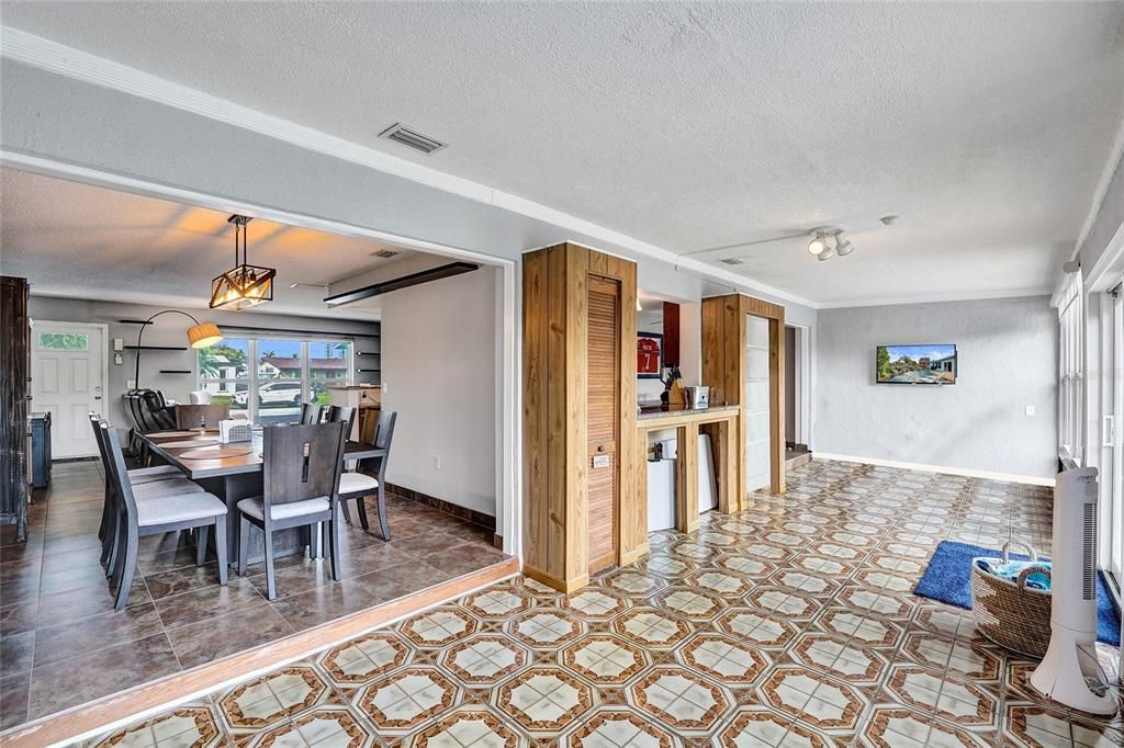 En Venta: $620,000 (2 camas, 2 baños, 1548 Pies cuadrados)