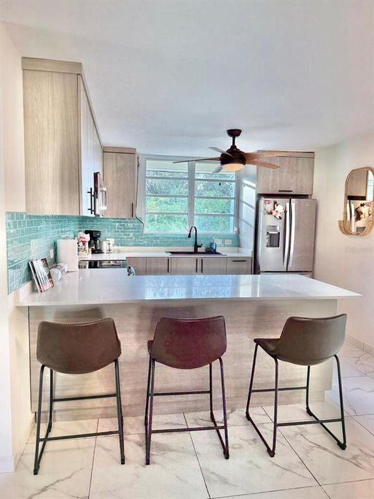 For Sale: $378,000 (2 beds, 2 baths, 1067 Square Feet)