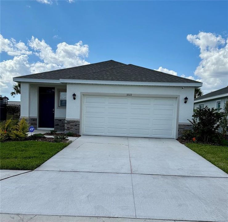 For Sale: $418,000 (4 beds, 2 baths, 1662 Square Feet)