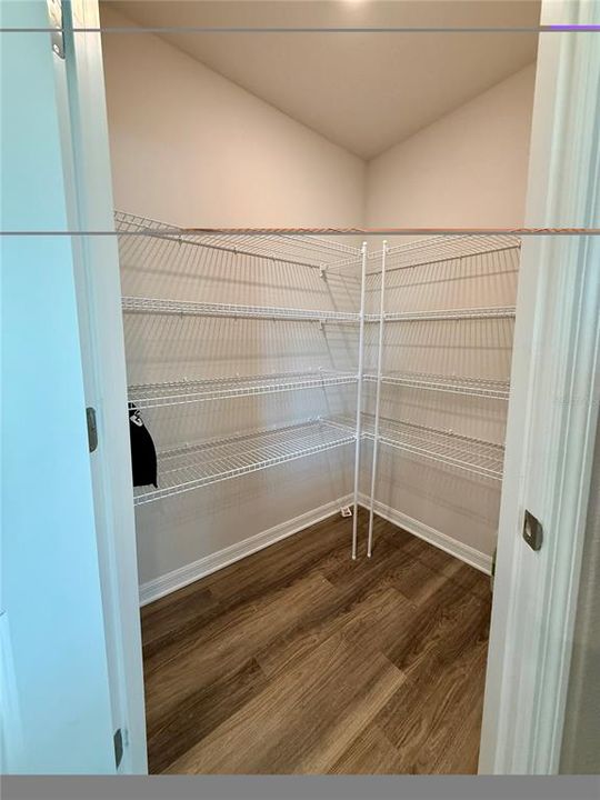 For Sale: $418,000 (4 beds, 2 baths, 1662 Square Feet)