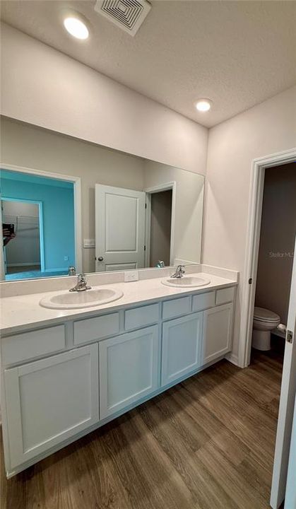 For Sale: $418,000 (4 beds, 2 baths, 1662 Square Feet)
