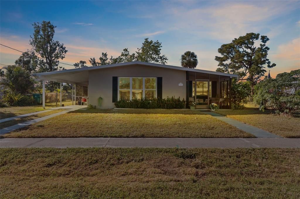 For Sale: $164,900 (3 beds, 1 baths, 994 Square Feet)