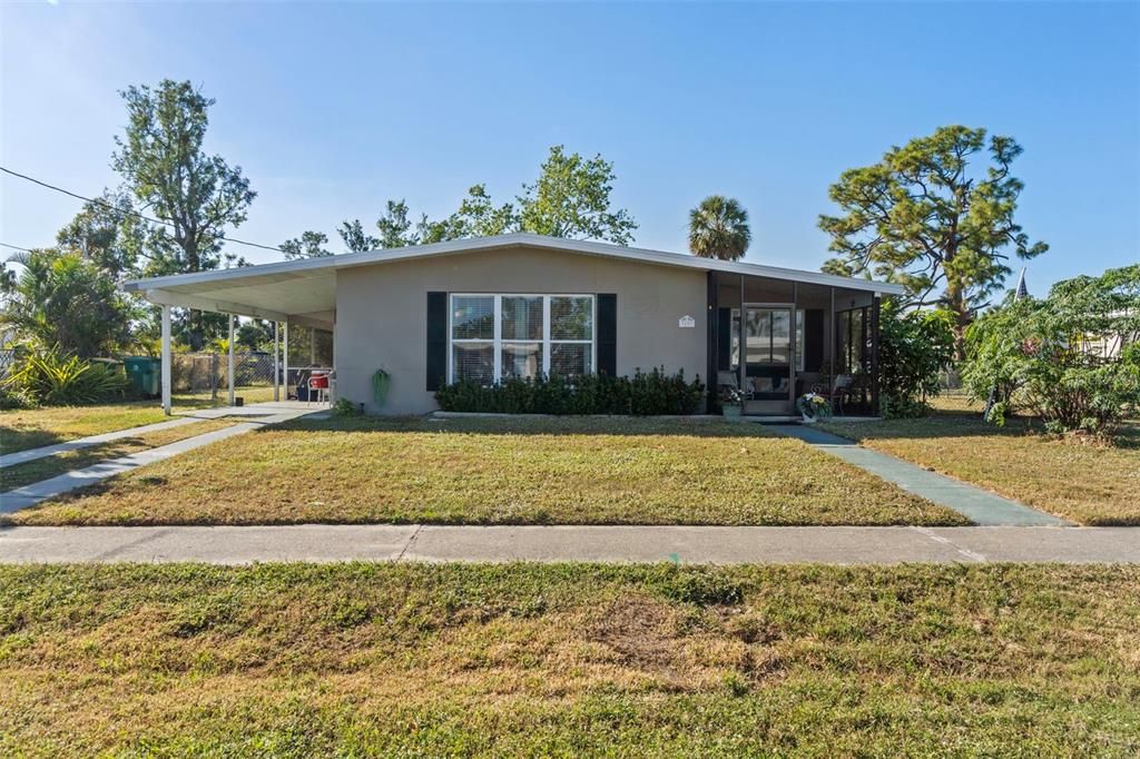 For Sale: $164,900 (3 beds, 1 baths, 994 Square Feet)
