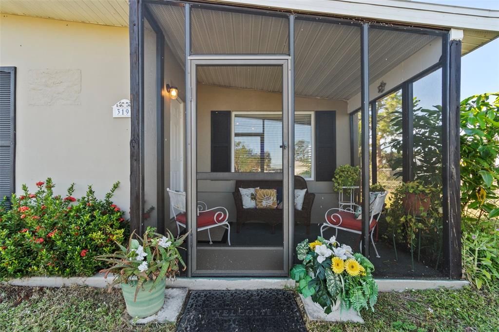 For Sale: $164,900 (3 beds, 1 baths, 994 Square Feet)