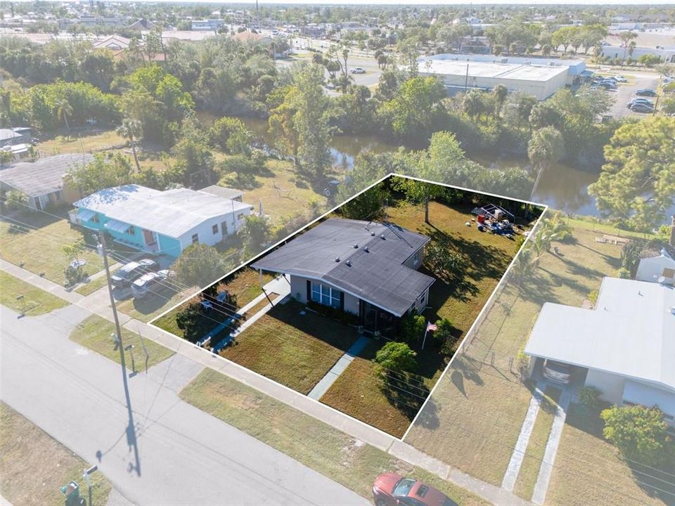 For Sale: $164,900 (3 beds, 1 baths, 994 Square Feet)