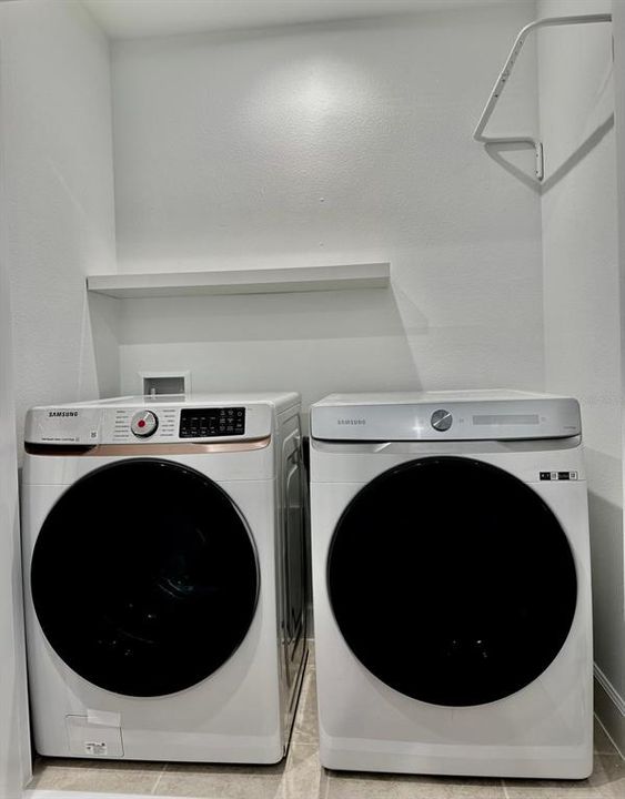 В аренду: $2,600 (3 спален, 2 ванн, 1447 Квадратных фут)