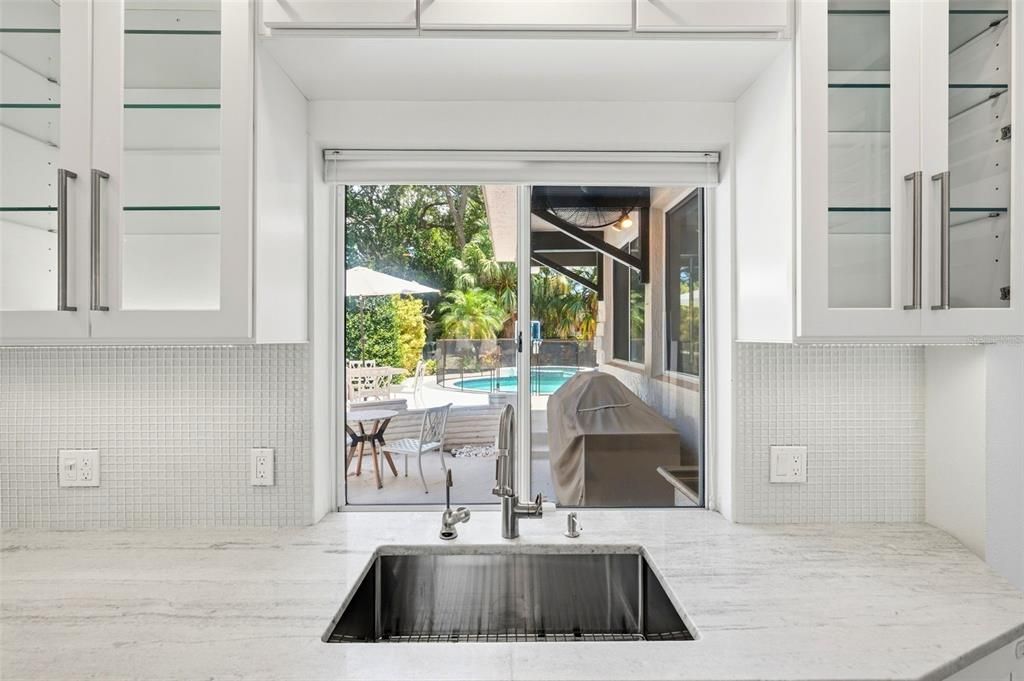For Rent: $6,500 (3 beds, 2 baths, 2713 Square Feet)