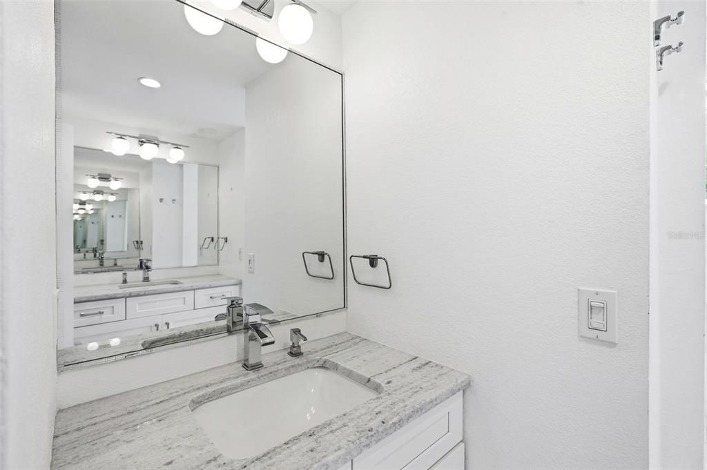 For Rent: $6,500 (3 beds, 2 baths, 2713 Square Feet)