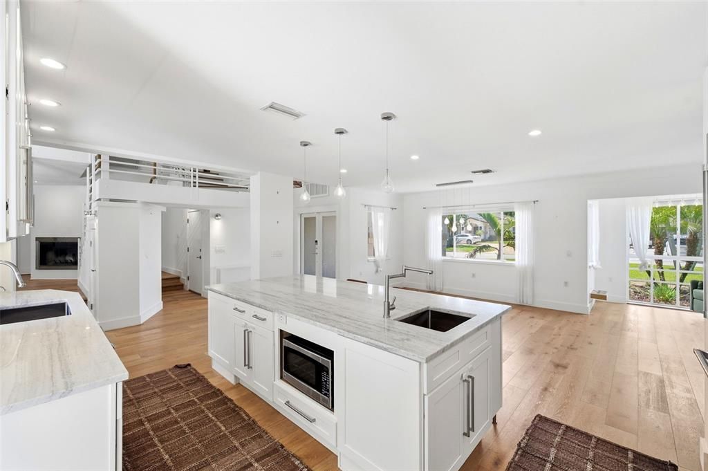 For Rent: $6,500 (3 beds, 2 baths, 2713 Square Feet)