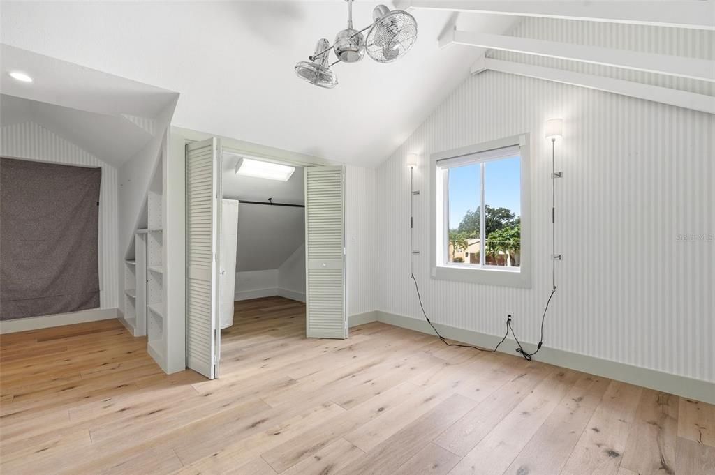 For Rent: $6,500 (3 beds, 2 baths, 2713 Square Feet)