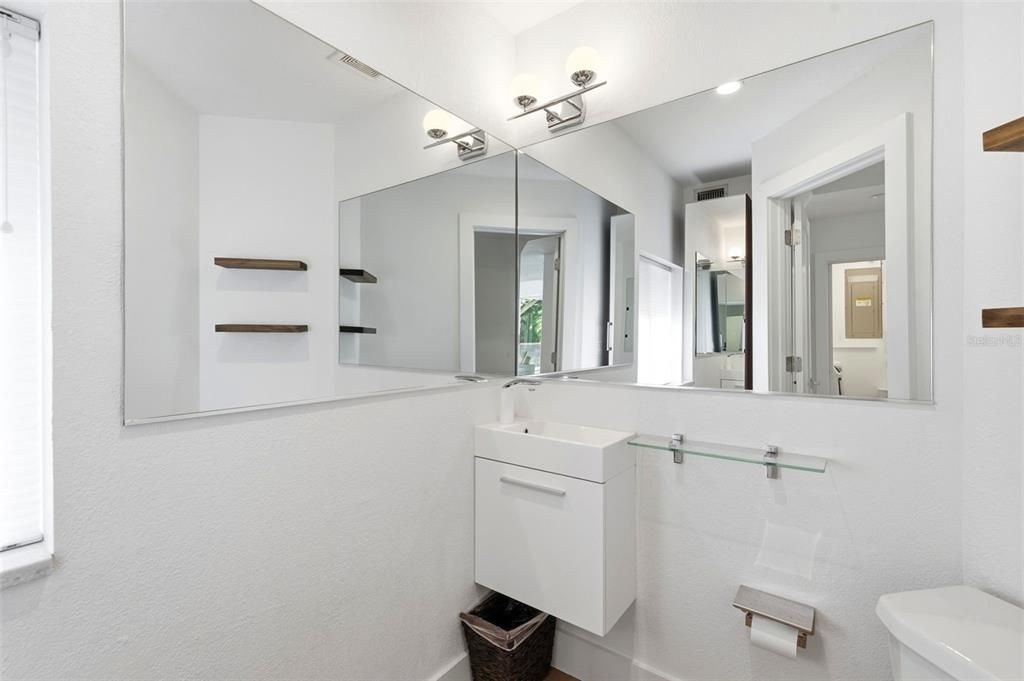 For Rent: $6,500 (3 beds, 2 baths, 2713 Square Feet)